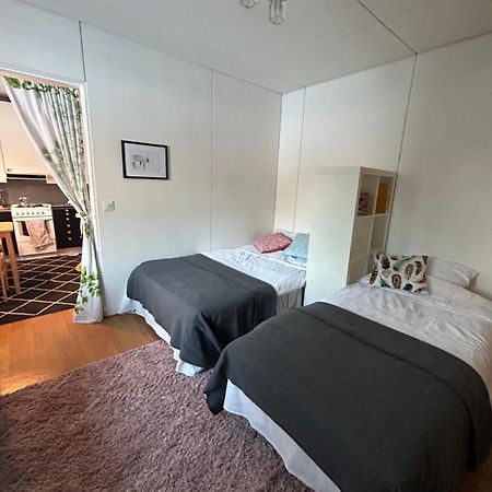 Norvala The Shower Is Located In The Main Building โรวานิเอมิ ภายนอก รูปภาพ